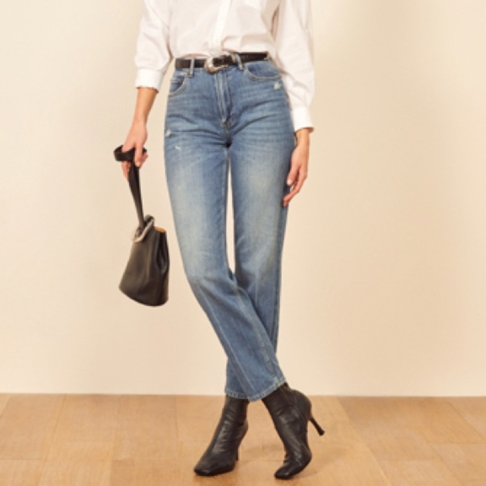 Reformation Brooklyn Relaxed Tapered Jean. Size 28